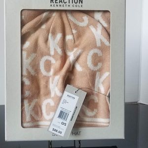 Kenneth Cole Reaction Scarf hat gift set NWT